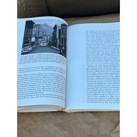 Progressive Century: The American Nation In Its Second Hundred Years Book - Picture 14 of 16